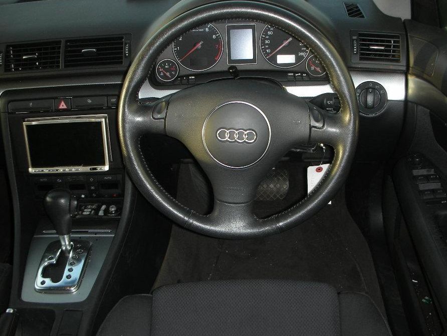  Audi A4 Avant Quattro (8E5, B6), 2000-2004 :  10